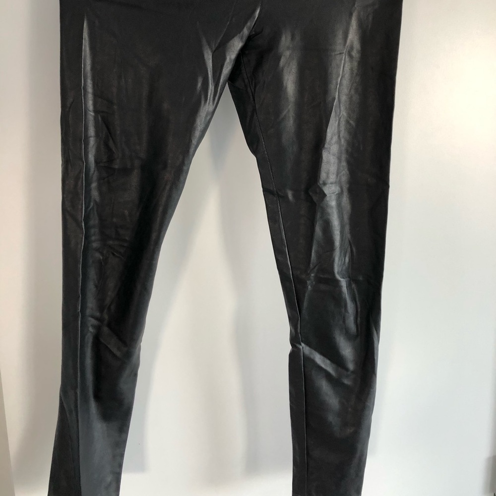 AritZia Daria Leggings